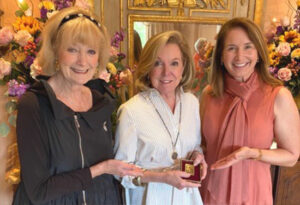 GCA Medal of Merit Awarded to Barbara Bush